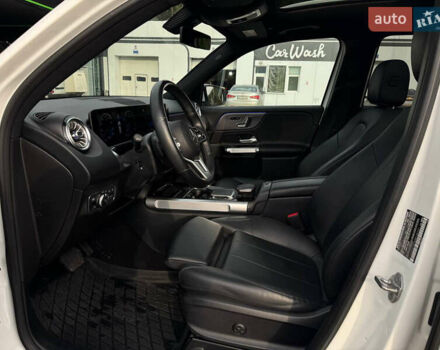 Белый Мерседес GLB-Class, объемом двигателя 2 л и пробегом 84 тыс. км за 30900 $, фото 33 на Automoto.ua