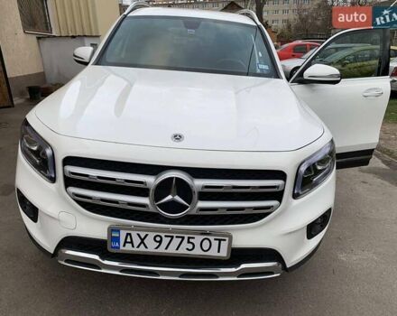 Білий Мерседес GLB-Class, об'ємом двигуна 1.99 л та пробігом 52 тис. км за 33999 $, фото 9 на Automoto.ua