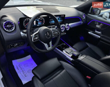 Мерседес GLB-Class 2021 в Ивано-Франковске на Automoto.ua Белый Мерседес GLB-Class, объемом двигателя 2 л и пробегом 123 тыс. км за 27500 $, фото 55 на Automoto.ua