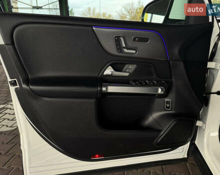 Белый Мерседес GLB-Class, объемом двигателя 2 л и пробегом 84 тыс. км за 30900 $, фото 25 на Automoto.ua