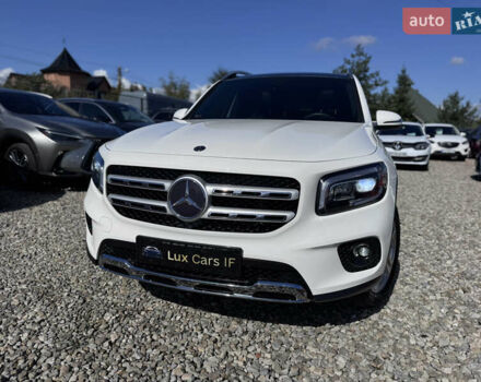 Мерседес GLB-Class 2021 в Ивано-Франковске на Automoto.ua Белый Мерседес GLB-Class, объемом двигателя 2 л и пробегом 123 тыс. км за 27500 $, фото 1 на Automoto.ua