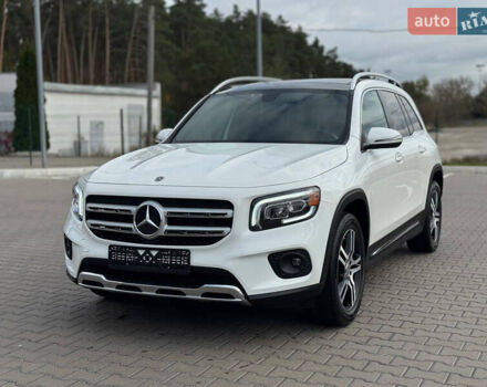 Белый Мерседес GLB-Class, объемом двигателя 2 л и пробегом 84 тыс. км за 30900 $, фото 9 на Automoto.ua