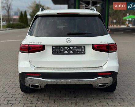 Белый Мерседес GLB-Class, объемом двигателя 2 л и пробегом 84 тыс. км за 30900 $, фото 10 на Automoto.ua
