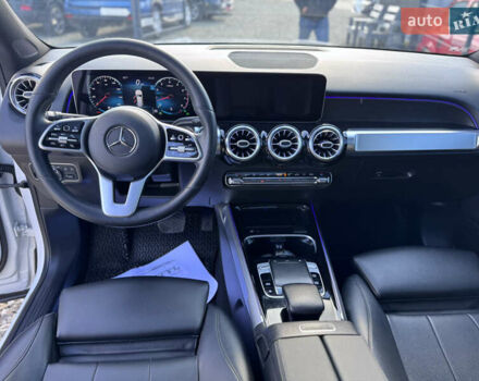 Мерседес GLB-Class 2021 в Ивано-Франковске на Automoto.ua Белый Мерседес GLB-Class, объемом двигателя 2 л и пробегом 123 тыс. км за 27500 $, фото 41 на Automoto.ua