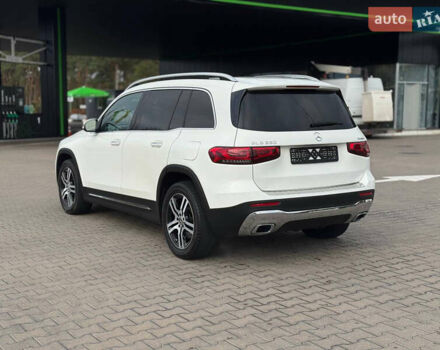 Белый Мерседес GLB-Class, объемом двигателя 2 л и пробегом 84 тыс. км за 30900 $, фото 13 на Automoto.ua