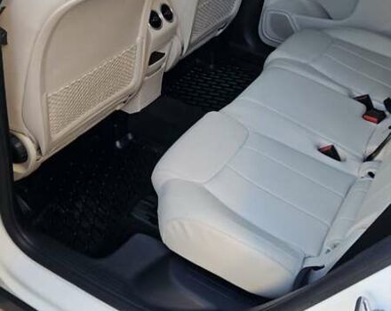 Белый Мерседес GLB-Class, объемом двигателя 1.99 л и пробегом 28 тыс. км за 32500 $, фото 10 на Automoto.ua