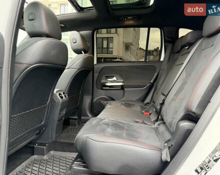 Білий Мерседес GLB-Class, об'ємом двигуна 2 л та пробігом 52 тис. км за 32000 $, фото 39 на Automoto.ua