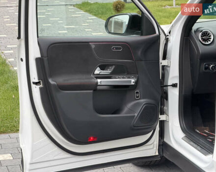 Білий Мерседес GLB-Class, об'ємом двигуна 2 л та пробігом 52 тис. км за 32000 $, фото 29 на Automoto.ua