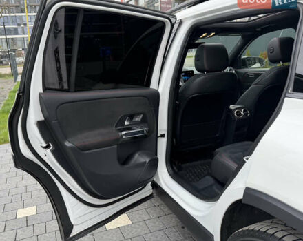 Білий Мерседес GLB-Class, об'ємом двигуна 2 л та пробігом 52 тис. км за 32000 $, фото 38 на Automoto.ua