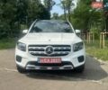 Белый Мерседес GLB-Class, объемом двигателя 1.95 л и пробегом 33 тыс. км за 37999 $, фото 2 на Automoto.ua