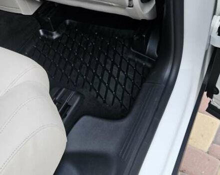 Белый Мерседес GLB-Class, объемом двигателя 1.99 л и пробегом 28 тыс. км за 32500 $, фото 22 на Automoto.ua