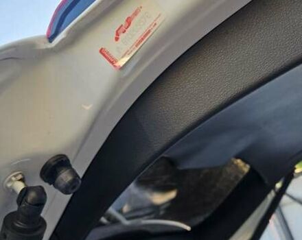 Белый Мерседес GLB-Class, объемом двигателя 1.99 л и пробегом 28 тыс. км за 32500 $, фото 11 на Automoto.ua