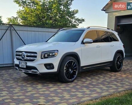 Белый Мерседес GLB-Class, объемом двигателя 1.99 л и пробегом 28 тыс. км за 32500 $, фото 4 на Automoto.ua