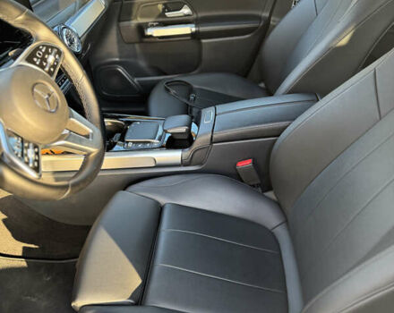 Белый Мерседес GLB-Class, объемом двигателя 1.99 л и пробегом 70 тыс. км за 29900 $, фото 11 на Automoto.ua