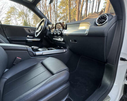 Белый Мерседес GLB-Class, объемом двигателя 1.99 л и пробегом 70 тыс. км за 29900 $, фото 34 на Automoto.ua