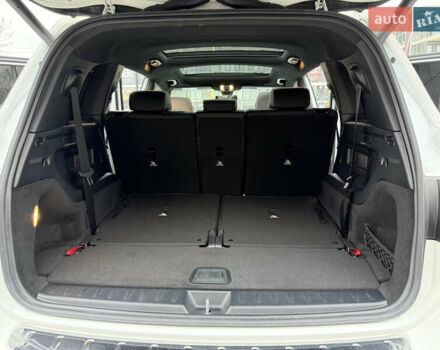 Білий Мерседес GLB-Class, об'ємом двигуна 2 л та пробігом 52 тис. км за 32000 $, фото 73 на Automoto.ua