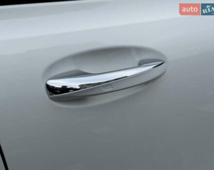 Білий Мерседес GLB-Class, об'ємом двигуна 2 л та пробігом 52 тис. км за 32000 $, фото 18 на Automoto.ua