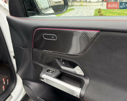 Білий Мерседес GLB-Class, об'ємом двигуна 2 л та пробігом 52 тис. км за 32000 $, фото 50 на Automoto.ua