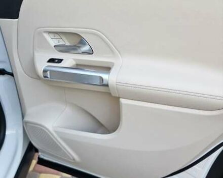 Белый Мерседес GLB-Class, объемом двигателя 1.99 л и пробегом 28 тыс. км за 32500 $, фото 21 на Automoto.ua