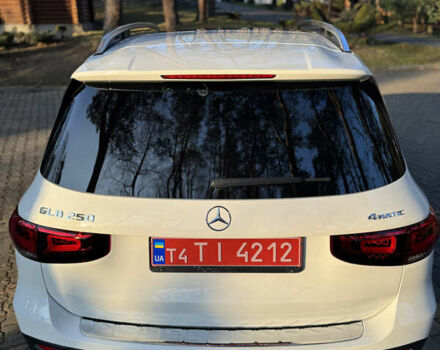 Белый Мерседес GLB-Class, объемом двигателя 1.99 л и пробегом 70 тыс. км за 29900 $, фото 9 на Automoto.ua