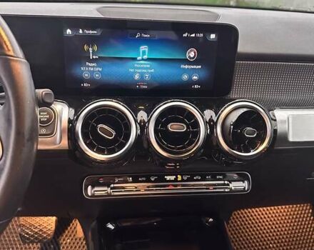 Белый Мерседес GLB-Class, объемом двигателя 2 л и пробегом 25 тыс. км за 37500 $, фото 23 на Automoto.ua