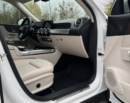 Белый Мерседес GLB-Class, объемом двигателя 1.99 л и пробегом 36 тыс. км за 49000 $, фото 11 на Automoto.ua