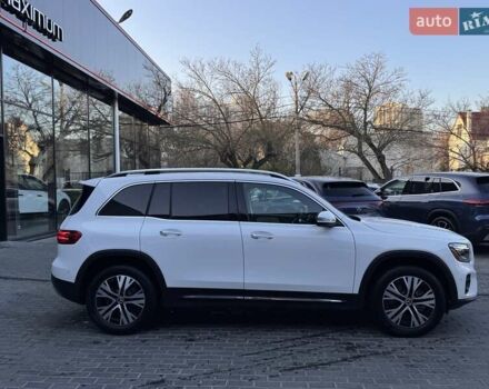 Білий Мерседес GLB-Class, об'ємом двигуна 1.99 л та пробігом 2 тис. км за 47900 $, фото 7 на Automoto.ua