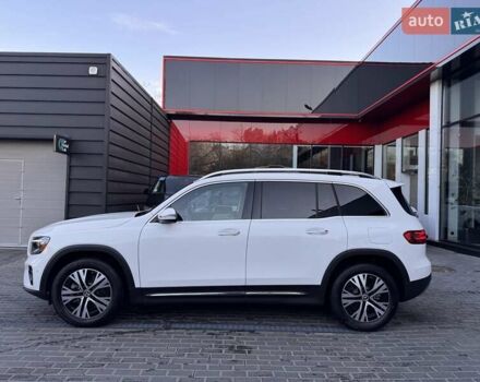 Білий Мерседес GLB-Class, об'ємом двигуна 1.99 л та пробігом 2 тис. км за 47900 $, фото 4 на Automoto.ua