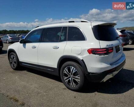 Белый Мерседес GLB-Class, объемом двигателя 1.99 л и пробегом 1 тыс. км за 20000 $, фото 1 на Automoto.ua