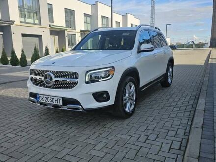 Мерседес GLB-Class 2020 в Луцке на Automoto.ua Белый Мерседес GLB-Class, объемом двигателя 1.99 л и пробегом 71 тыс. км за 29500 $, фото 1 на Automoto.ua