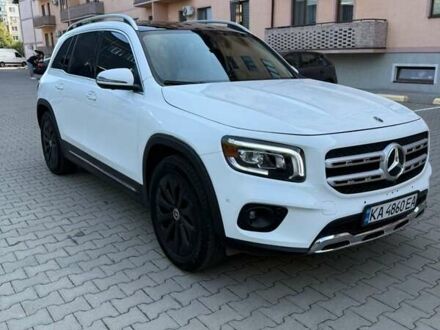 Білий Мерседес GLB-Class, об'ємом двигуна 1.99 л та пробігом 51 тис. км за 27500 $, фото 1 на Automoto.ua