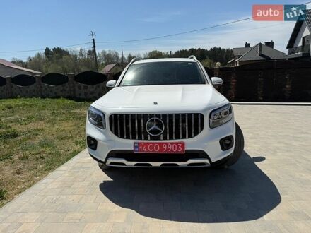 Белый Мерседес GLB-Class, объемом двигателя 2 л и пробегом 133 тыс. км за 25000 $, фото 1 на Automoto.ua