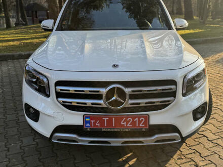 Белый Мерседес GLB-Class, объемом двигателя 1.99 л и пробегом 70 тыс. км за 29900 $, фото 1 на Automoto.ua