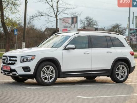 Білий Мерседес GLB-Class, об'ємом двигуна 2 л та пробігом 66 тис. км за 28700 $, фото 1 на Automoto.ua