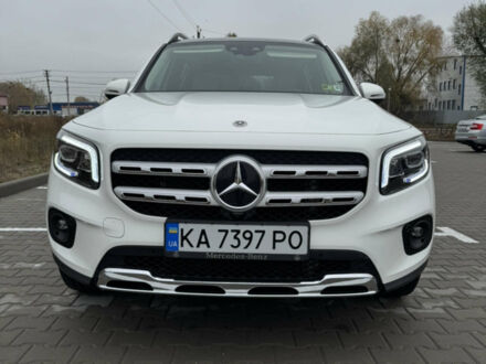 Белый Мерседес GLB-Class, объемом двигателя 1.99 л и пробегом 39 тыс. км за 42999 $, фото 1 на Automoto.ua