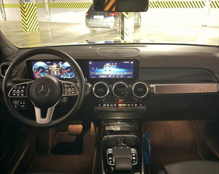 Чорний Мерседес GLB-Class, об'ємом двигуна 1.99 л та пробігом 60 тис. км за 31000 $, фото 11 на Automoto.ua