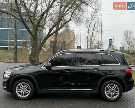 Черный Мерседес GLB-Class, объемом двигателя 1.95 л и пробегом 155 тыс. км за 28900 $, фото 6 на Automoto.ua