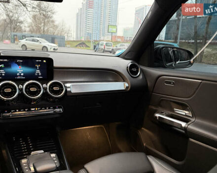 Черный Мерседес GLB-Class, объемом двигателя 1.95 л и пробегом 155 тыс. км за 28900 $, фото 16 на Automoto.ua