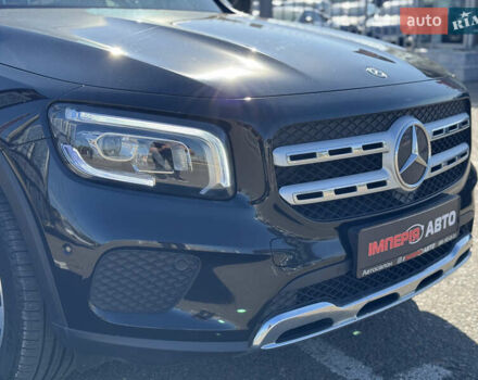 Черный Мерседес GLB-Class, объемом двигателя 2 л и пробегом 160 тыс. км за 33900 $, фото 4 на Automoto.ua