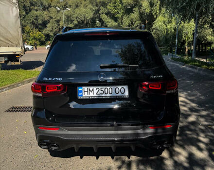 Чорний Мерседес GLB-Class, об'ємом двигуна 1.99 л та пробігом 65 тис. км за 35500 $, фото 3 на Automoto.ua