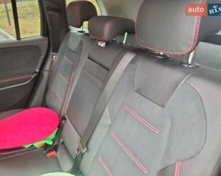 Чорний Мерседес GLB-Class, об'ємом двигуна 1.95 л та пробігом 71 тис. км за 36990 $, фото 3 на Automoto.ua