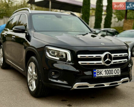 Мерседес GLB-Class 2021 в Ровно на Automoto.ua Черный Мерседес GLB-Class, объемом двигателя 2 л и пробегом 39 тыс. км за 30000 $, фото 2 на Automoto.ua