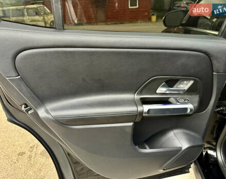 Мерседес GLB-Class 2021 в Ровно на Automoto.ua Черный Мерседес GLB-Class, объемом двигателя 2 л и пробегом 39 тыс. км за 30000 $, фото 16 на Automoto.ua