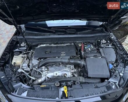 Чорний Мерседес GLB-Class, об'ємом двигуна 1.99 л та пробігом 47 тис. км за 29850 $, фото 10 на Automoto.ua