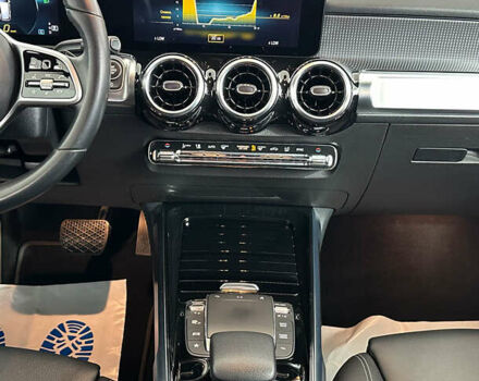 Черный Мерседес GLB-Class, объемом двигателя 1.95 л и пробегом 182 тыс. км за 32950 $, фото 12 на Automoto.ua