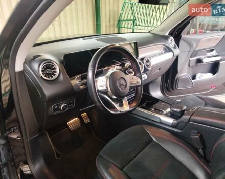 Чорний Мерседес GLB-Class, об'ємом двигуна 1.95 л та пробігом 71 тис. км за 36990 $, фото 7 на Automoto.ua