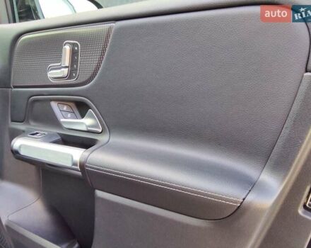 Черный Мерседес GLB-Class, объемом двигателя 1.99 л и пробегом 95 тыс. км за 29500 $, фото 27 на Automoto.ua