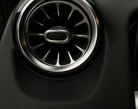 Черный Мерседес GLB-Class, объемом двигателя 1.99 л и пробегом 63 тыс. км за 35800 $, фото 17 на Automoto.ua