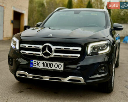 Мерседес GLB-Class 2021 в Ровно на Automoto.ua Черный Мерседес GLB-Class, объемом двигателя 2 л и пробегом 39 тыс. км за 30000 $, фото 1 на Automoto.ua
