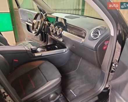 Чорний Мерседес GLB-Class, об'ємом двигуна 1.95 л та пробігом 71 тис. км за 36990 $, фото 10 на Automoto.ua